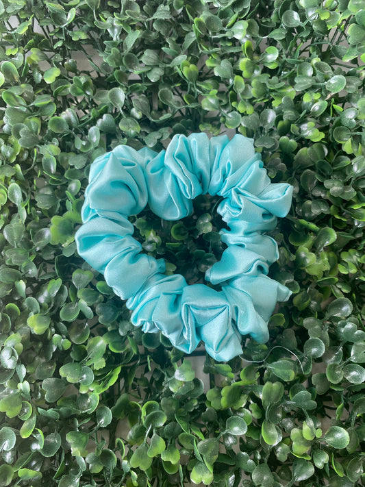 Satin Scrunchie | Light Blue Scrunchie | Moño de pelo